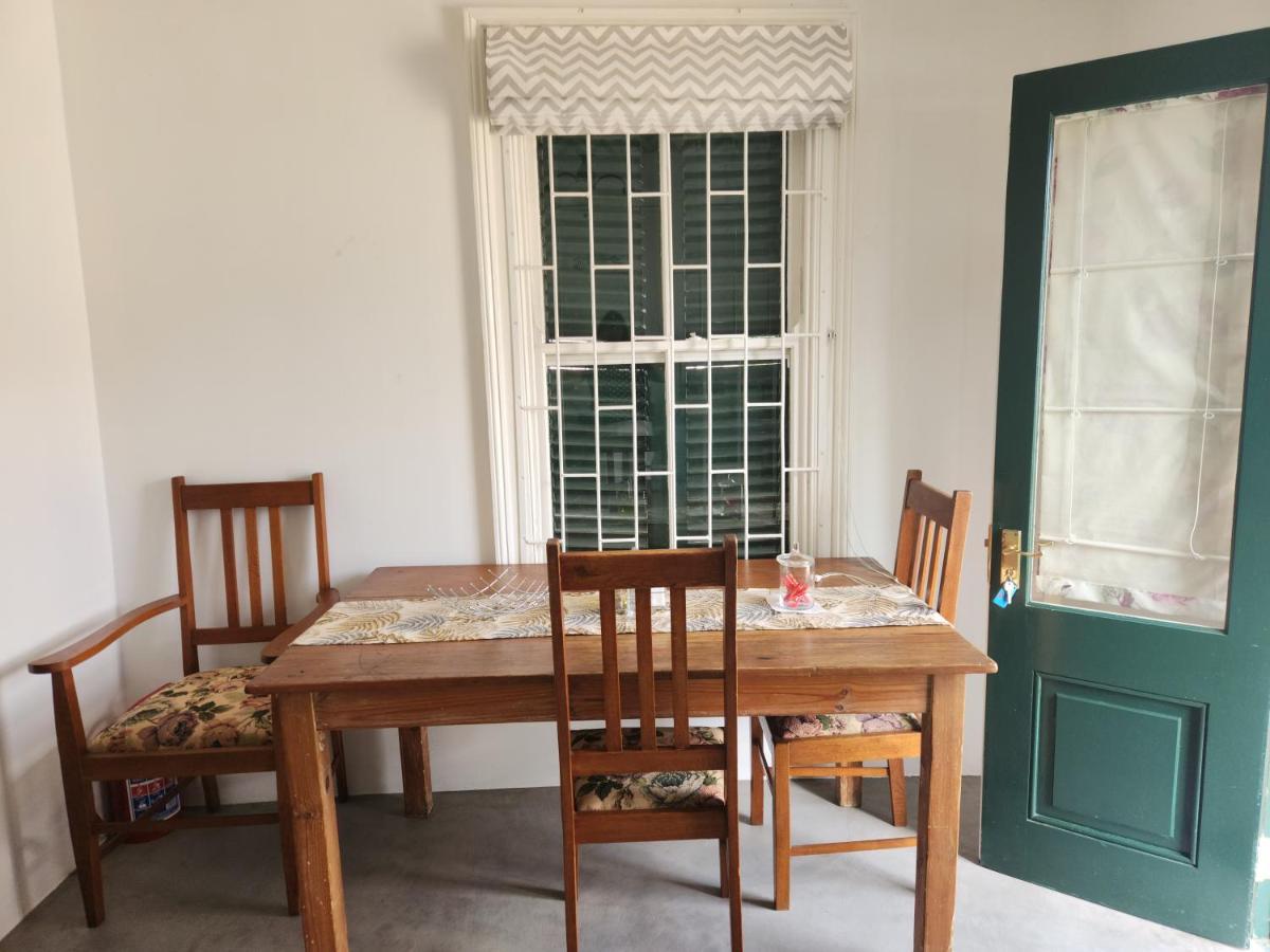 Die Dorpshuis Graaff-Reinet Esterno foto
