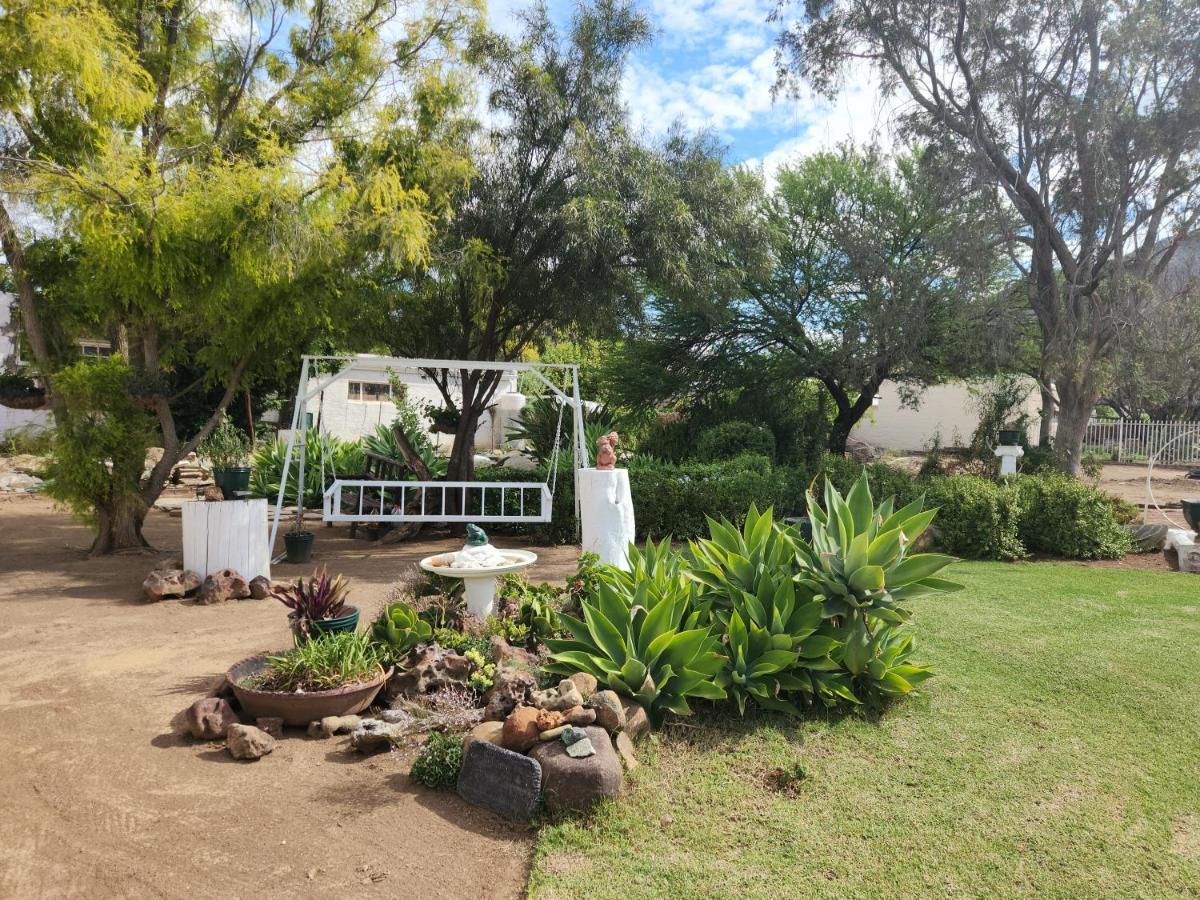 Die Dorpshuis Graaff-Reinet Esterno foto