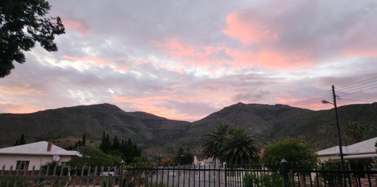 Die Dorpshuis Graaff-Reinet Esterno foto